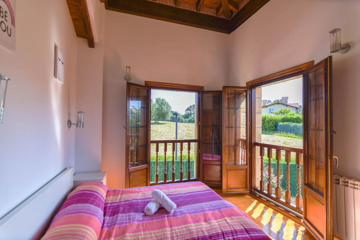 ¡Nuevo! Cómodo y amplio chalet con jardín - Housity