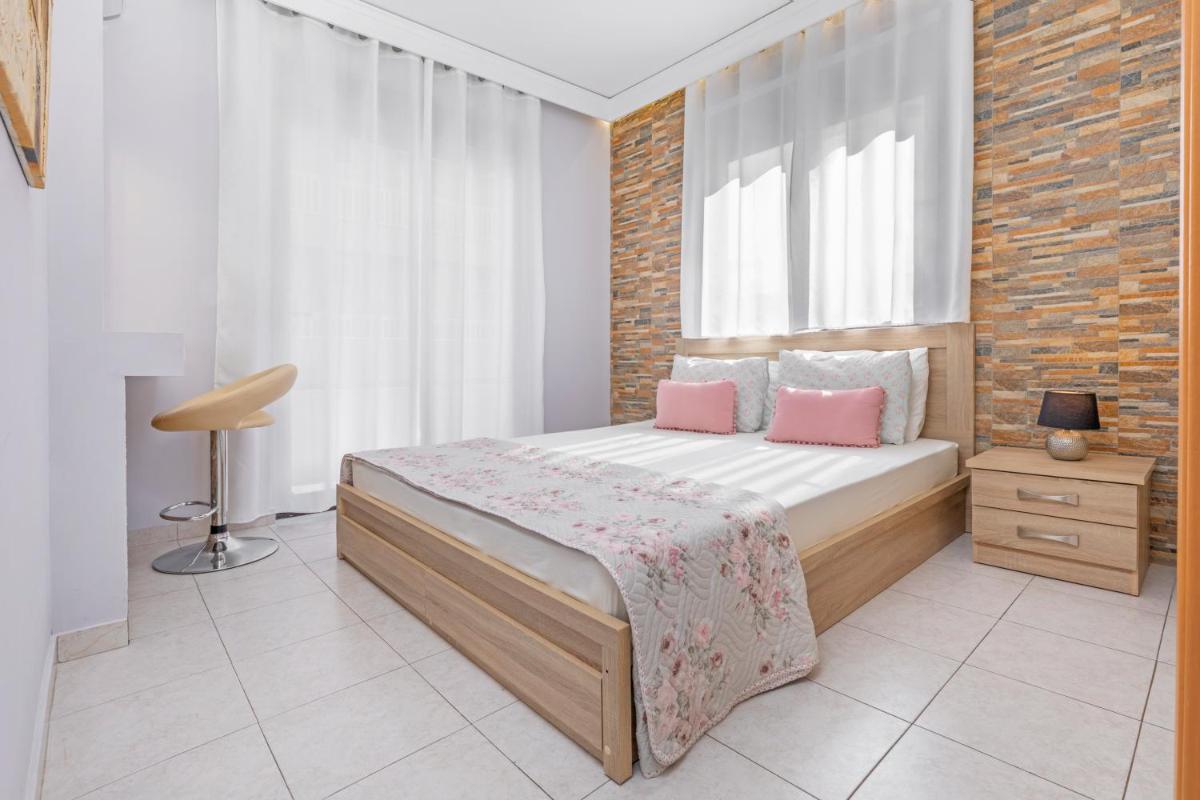3- Sea view luxury suite in the center of Rhodes! - Housity