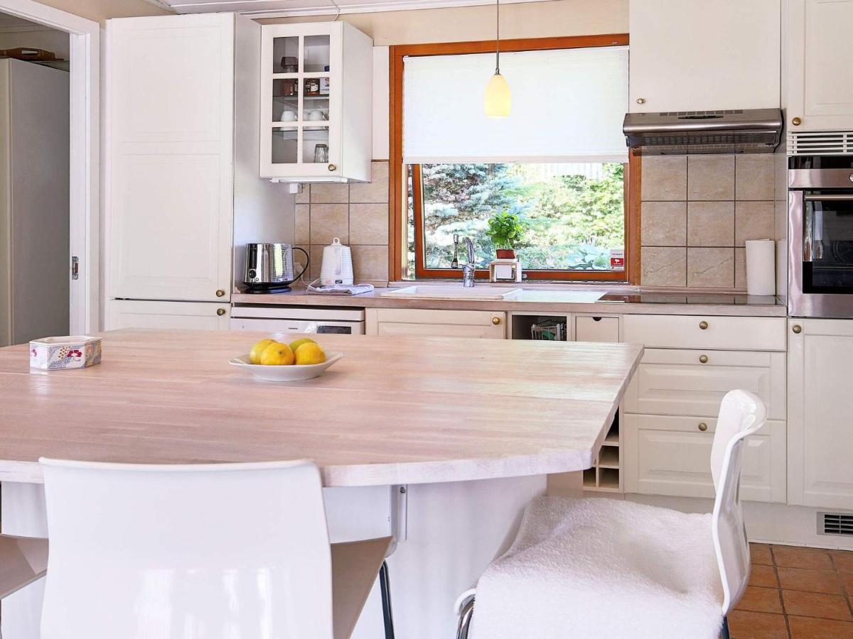6 person holiday home in Gilleleje - Housity