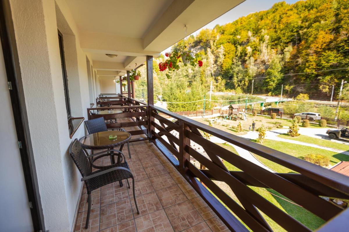 Pensiunea Ciprian - Housity