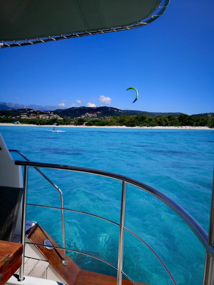 Ocean Yacht Trawler - Le Caloa - Housity