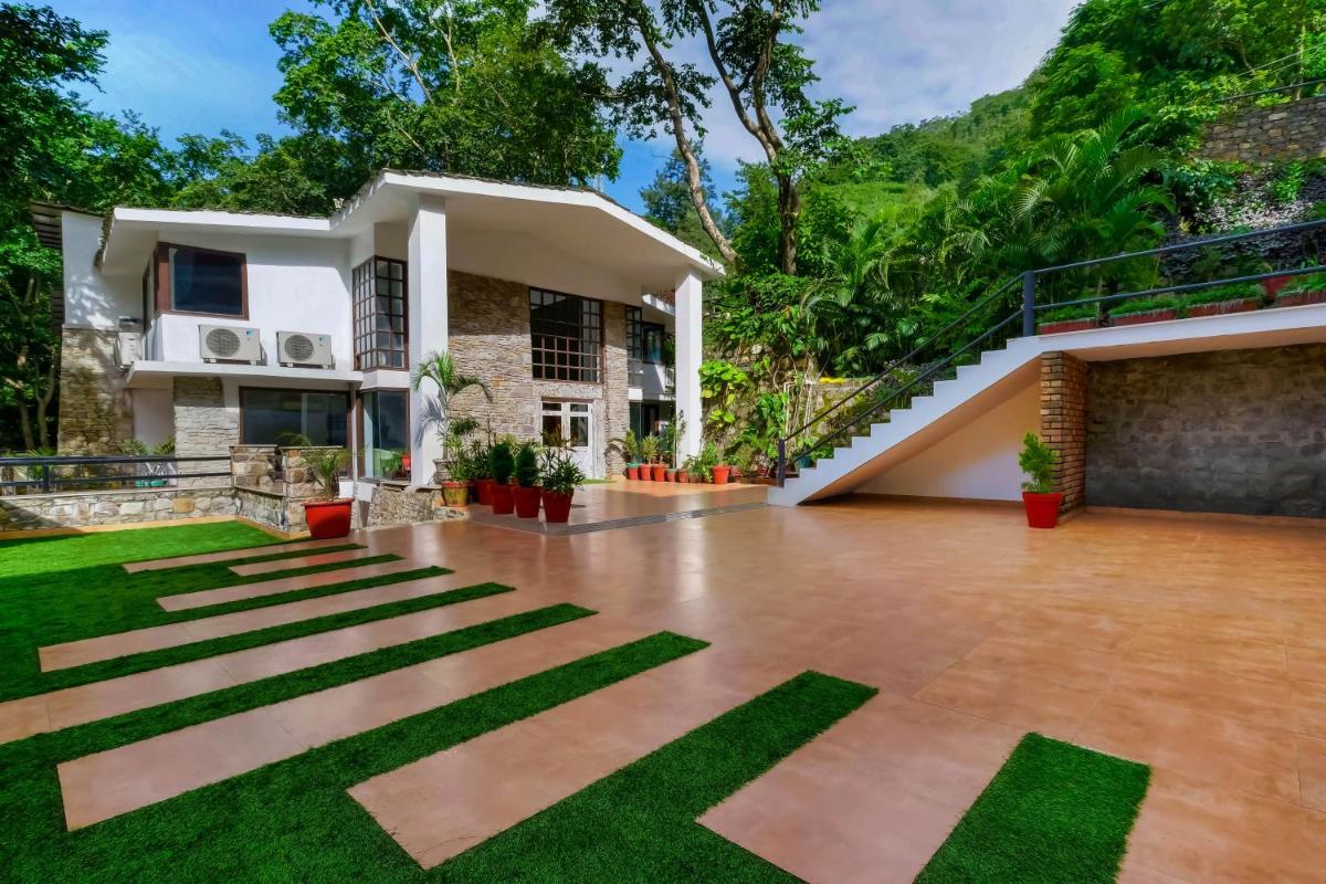 Summit By The Ganges Beach Resort & Spa - Housity