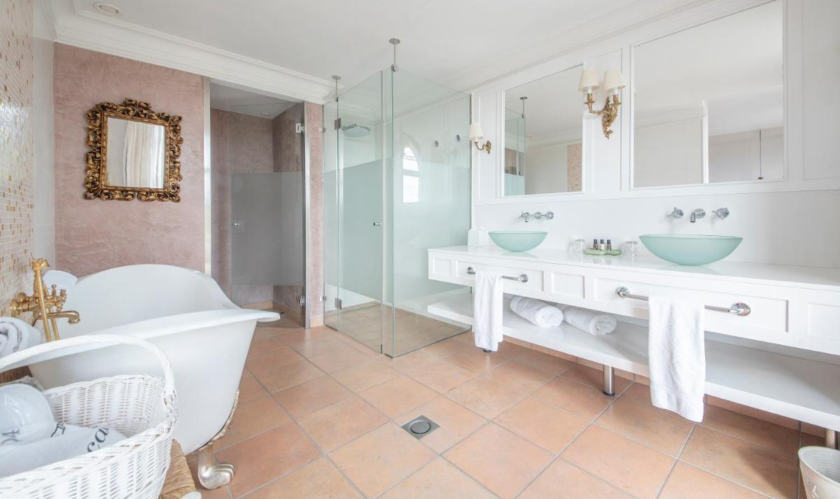 Un baño de Casa Anamaria Hotel