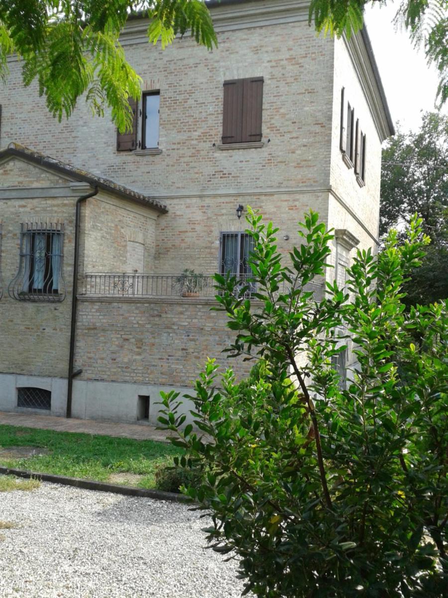 B&B bread and fantasy - Housity