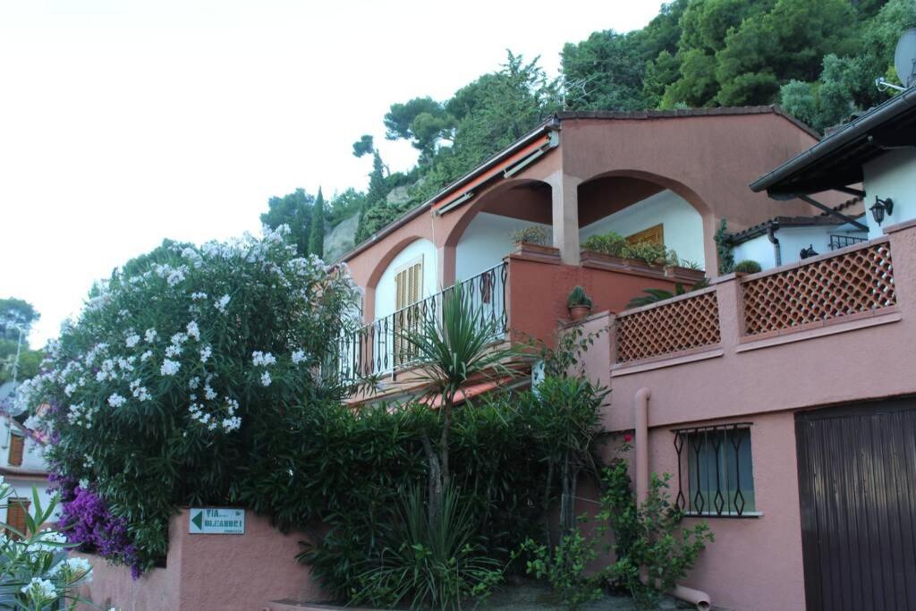 CONCA VERDE Appartamento sul mare - Housity