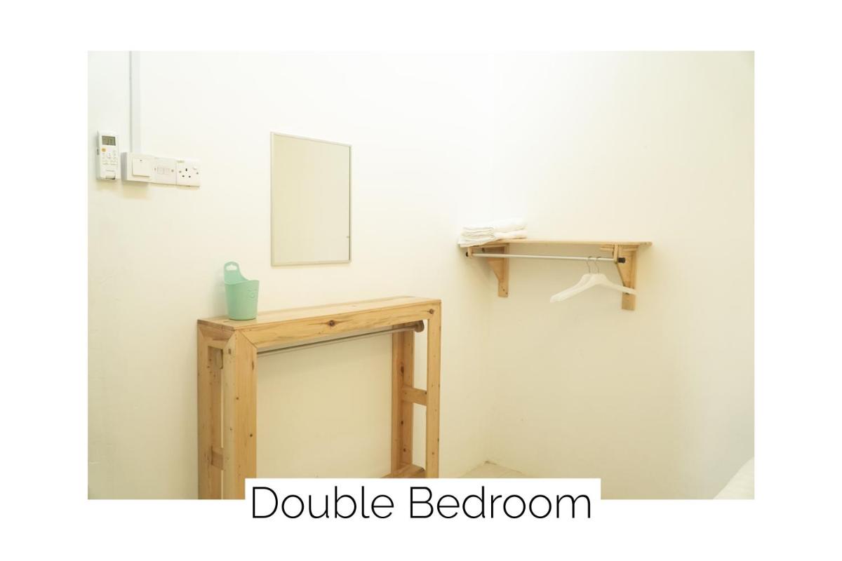 Cozy, Spacious, Air Cond UMP Gambang Homestay -- The Pigeon Guest House - Housity