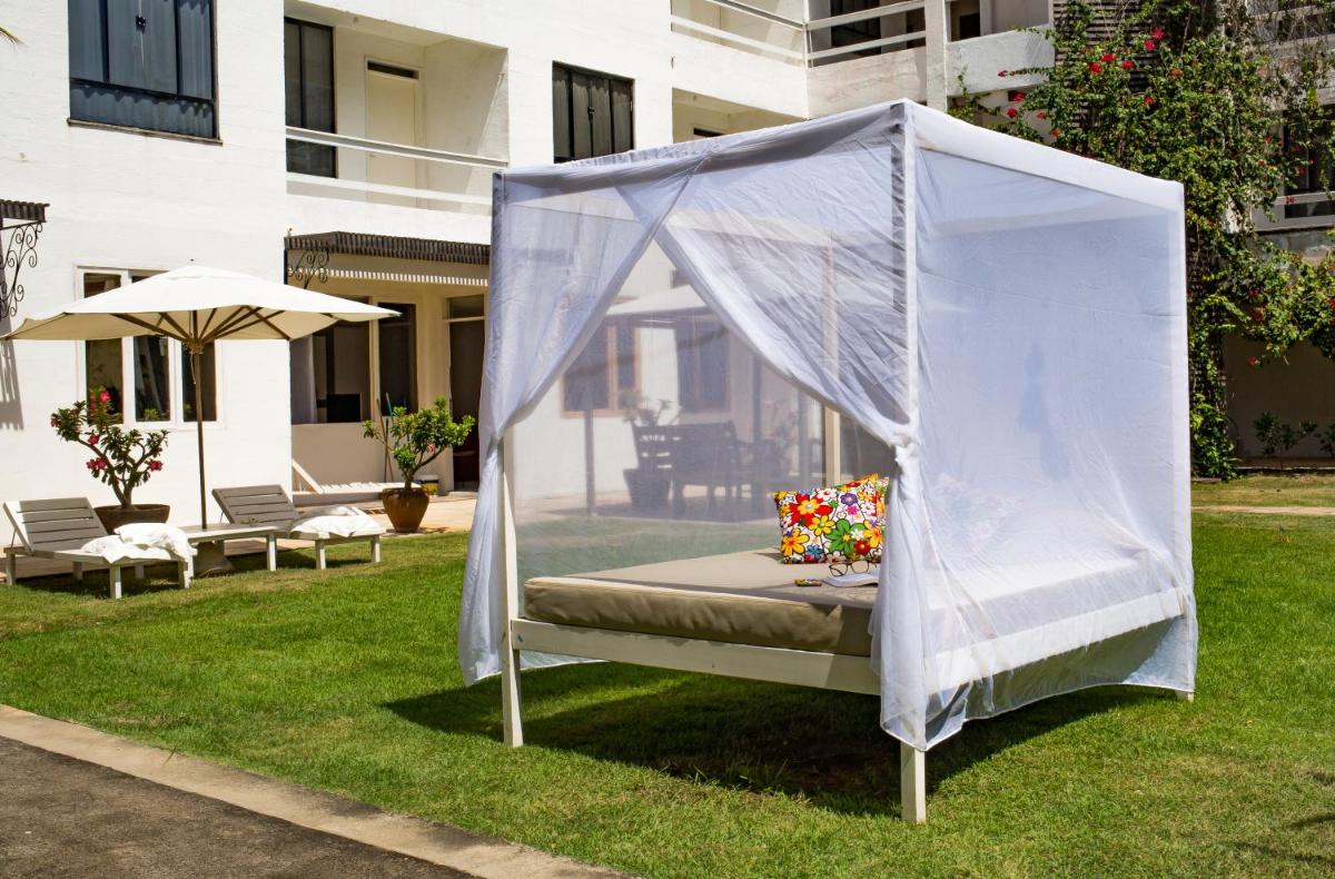 Inn Tribus Hotel - Housity