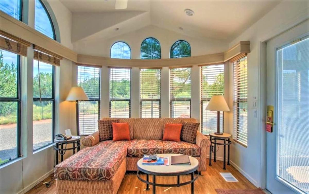 Sedona Pines Resort - Housity