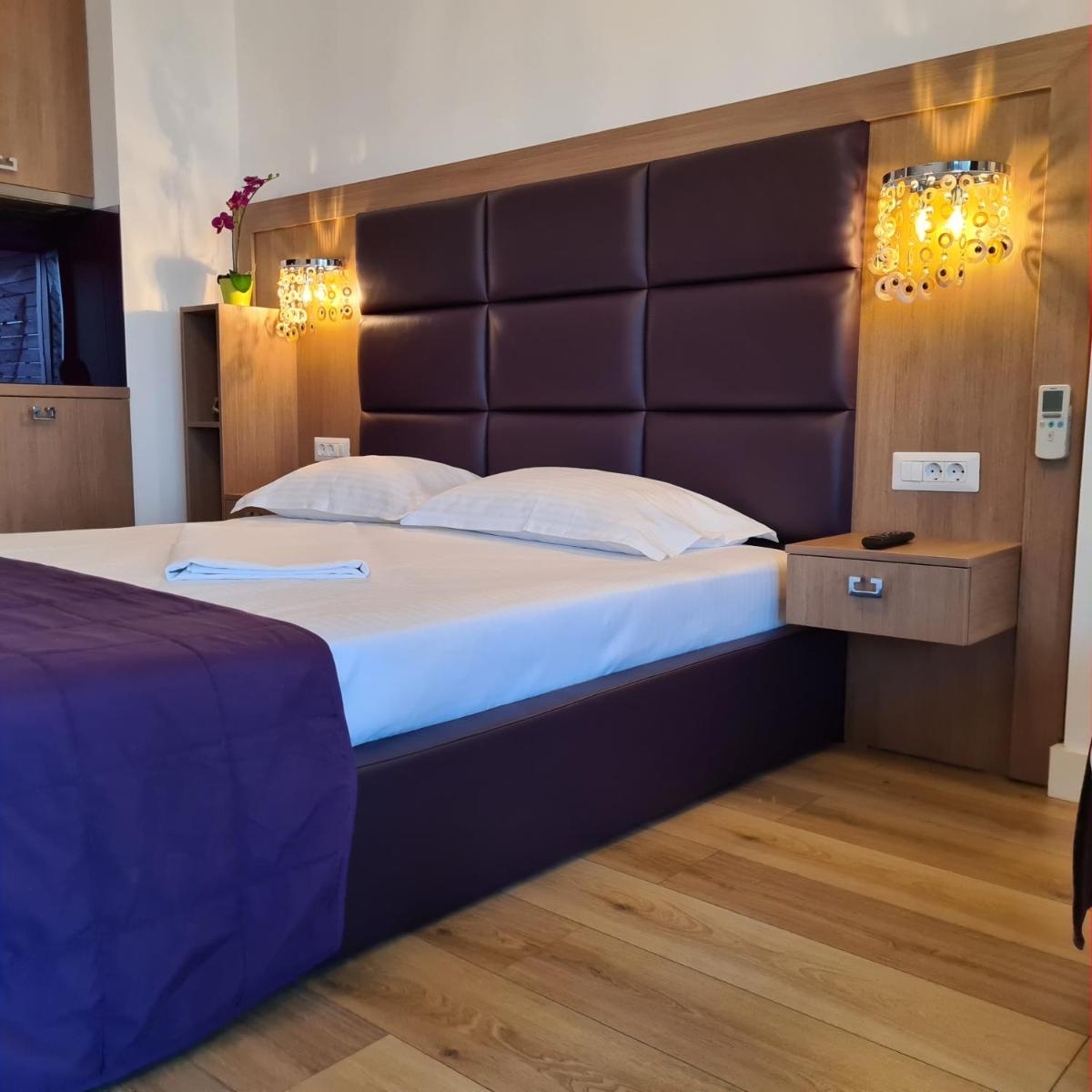 Studio Tia - Housity