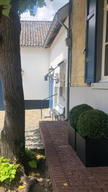 Onder de Linde B&B - Housity