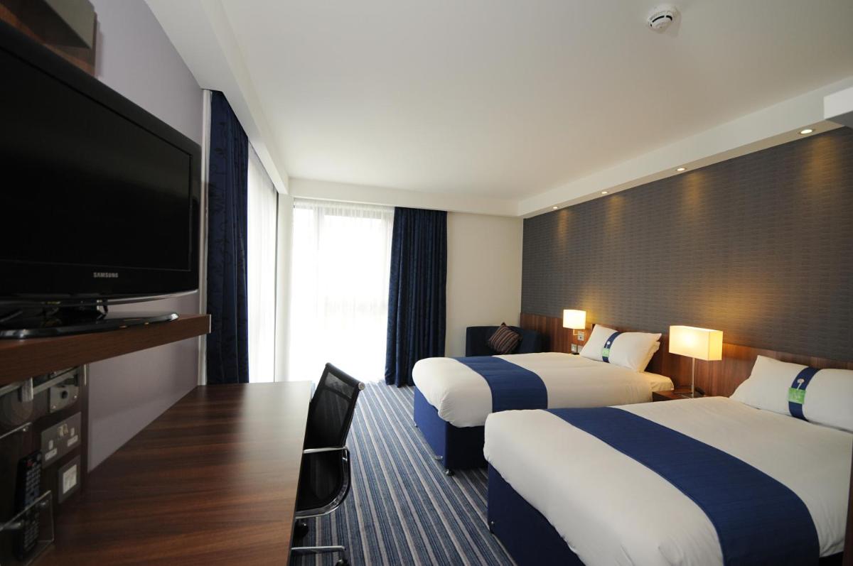 Holiday Inn Express Sheffield City Centre by IHG - Housity