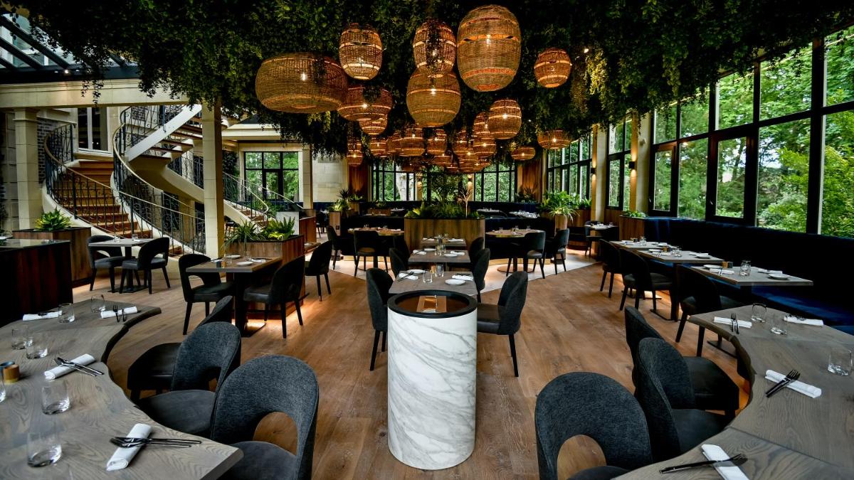 Restaurant ou autre lieu de restauration dans l'établissement Les Jardins d'Epicure
