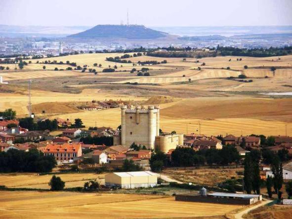 Fuensaldaña Turística - Housity