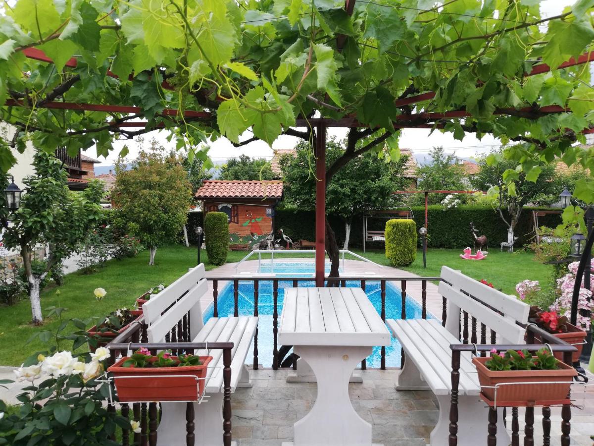 Family hotel Gradina - Housity