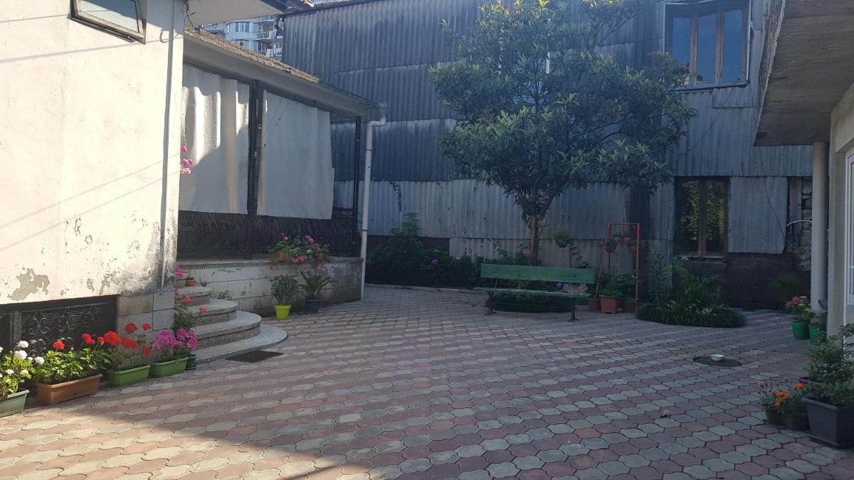 Medeya's House - Housity