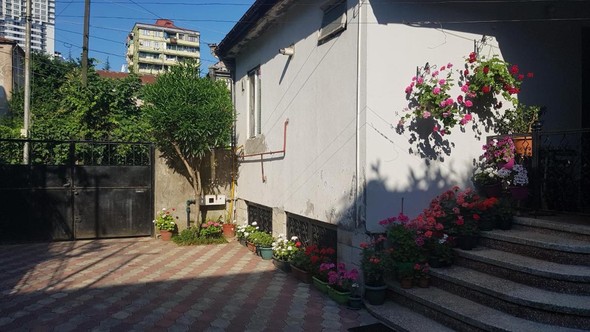 Medeya's House - Housity