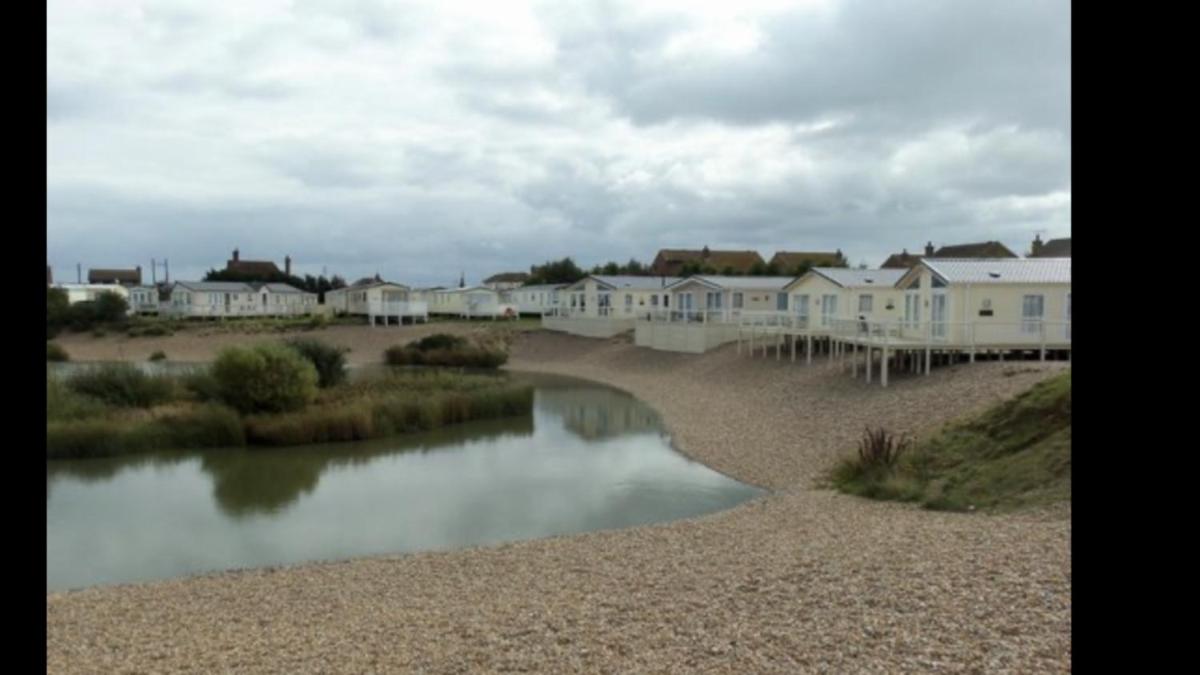 Romney Sands Holiday Park - Housity