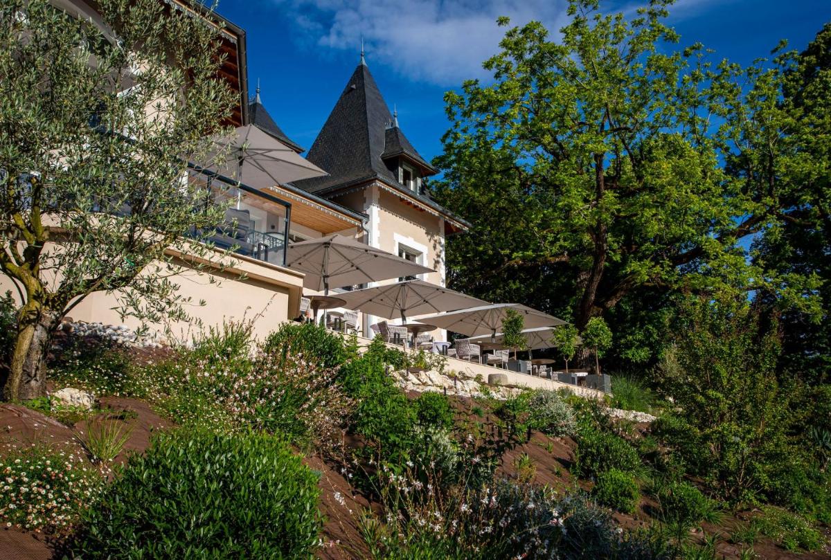 Jardin de l'établissement Hôtel L'Incomparable Aix-Les-Bains