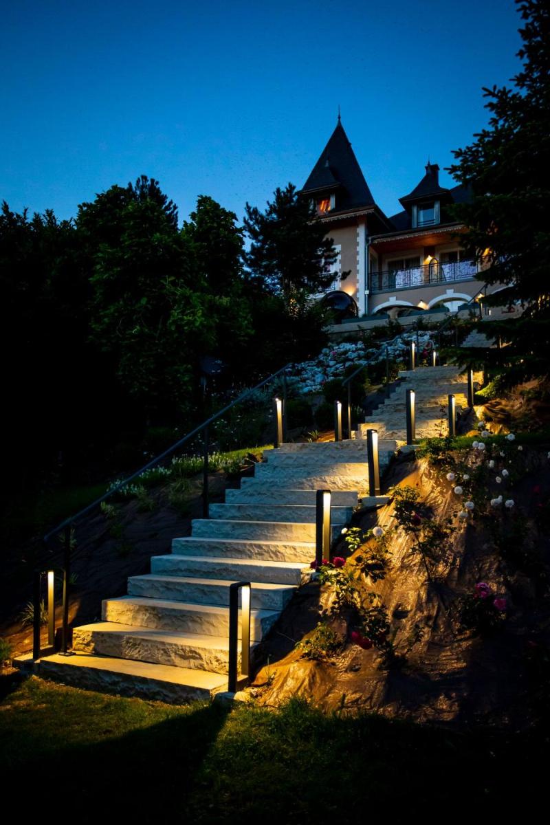 Jardin de l'établissement Hôtel L'Incomparable Aix-Les-Bains