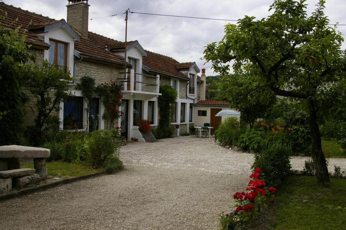 Gîte Chez Jo - Housity