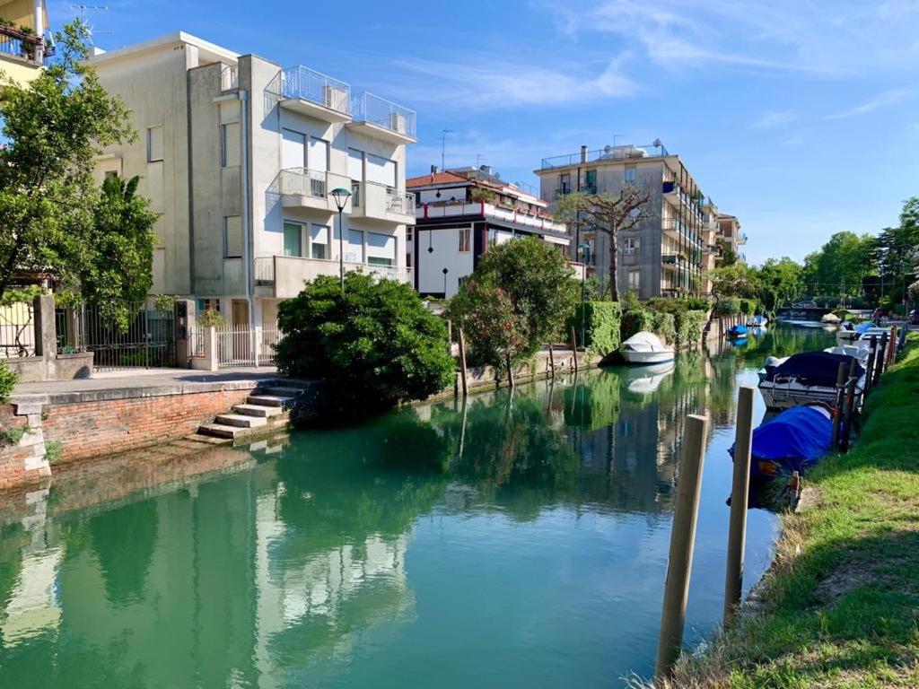 Villa Venice Movie - Housity