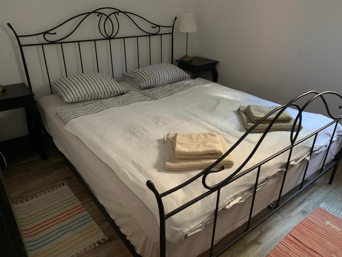 Hillside Apartments - Housity