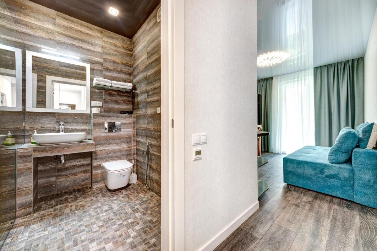 Suitetrails - Apartment Voskresenska 18