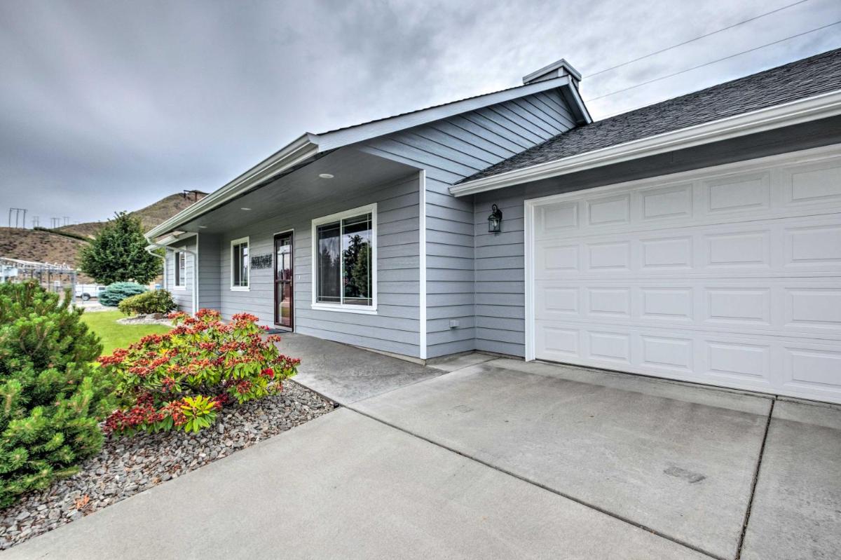 Saddle Rock East Wenatchee Home Less Than 3 Miles to Town - Housity