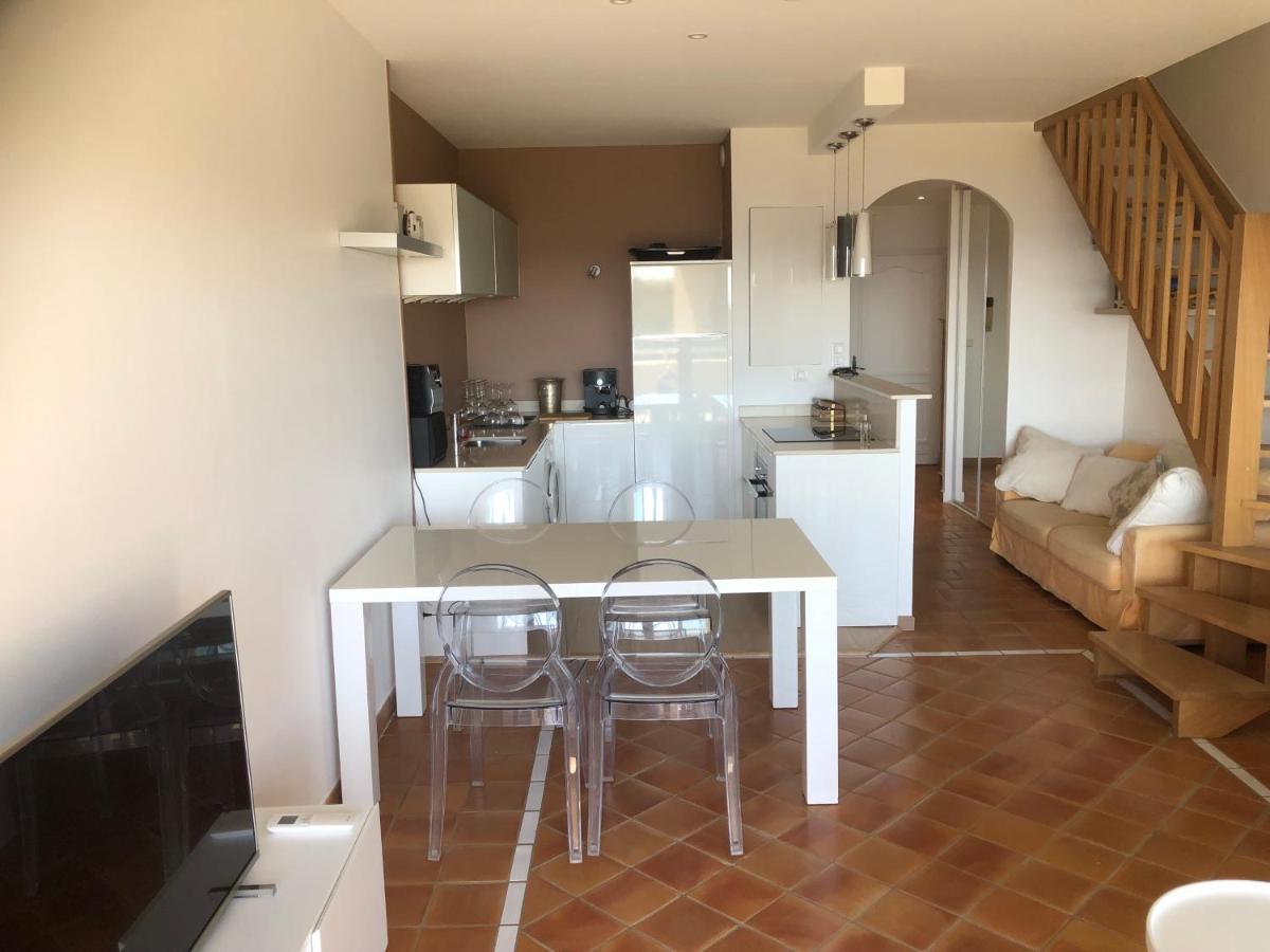 RAMATUELLE SAINT TROPEZ, en front de mer - Hizvo
