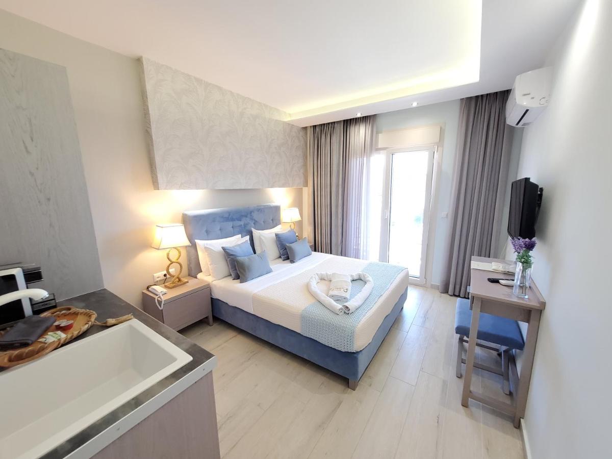 Deluxe Dina - Housity