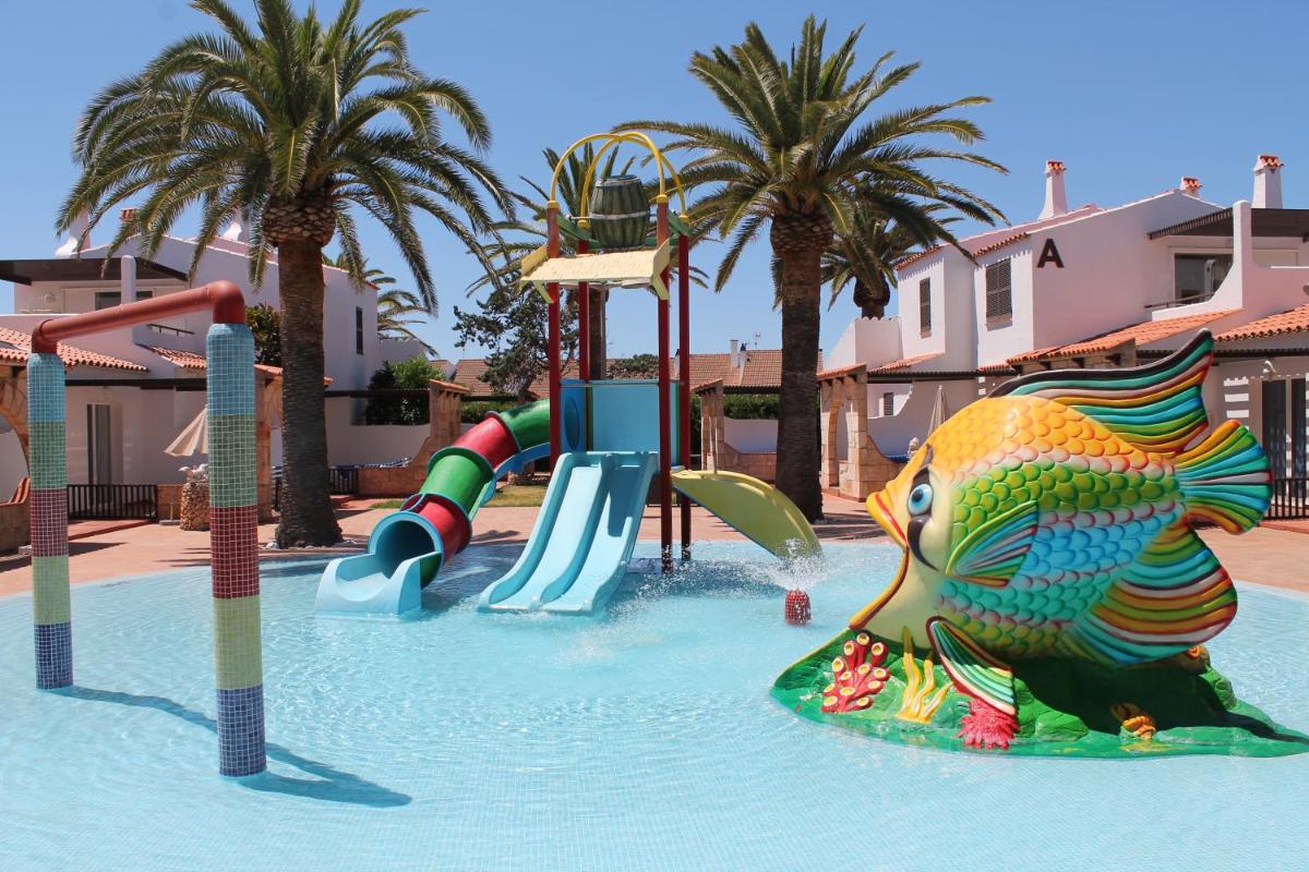Piscina en o cerca de Apartaments Talayot