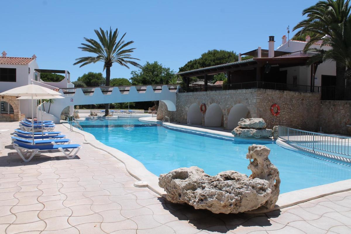 Piscina en o cerca de Apartaments Talayot
