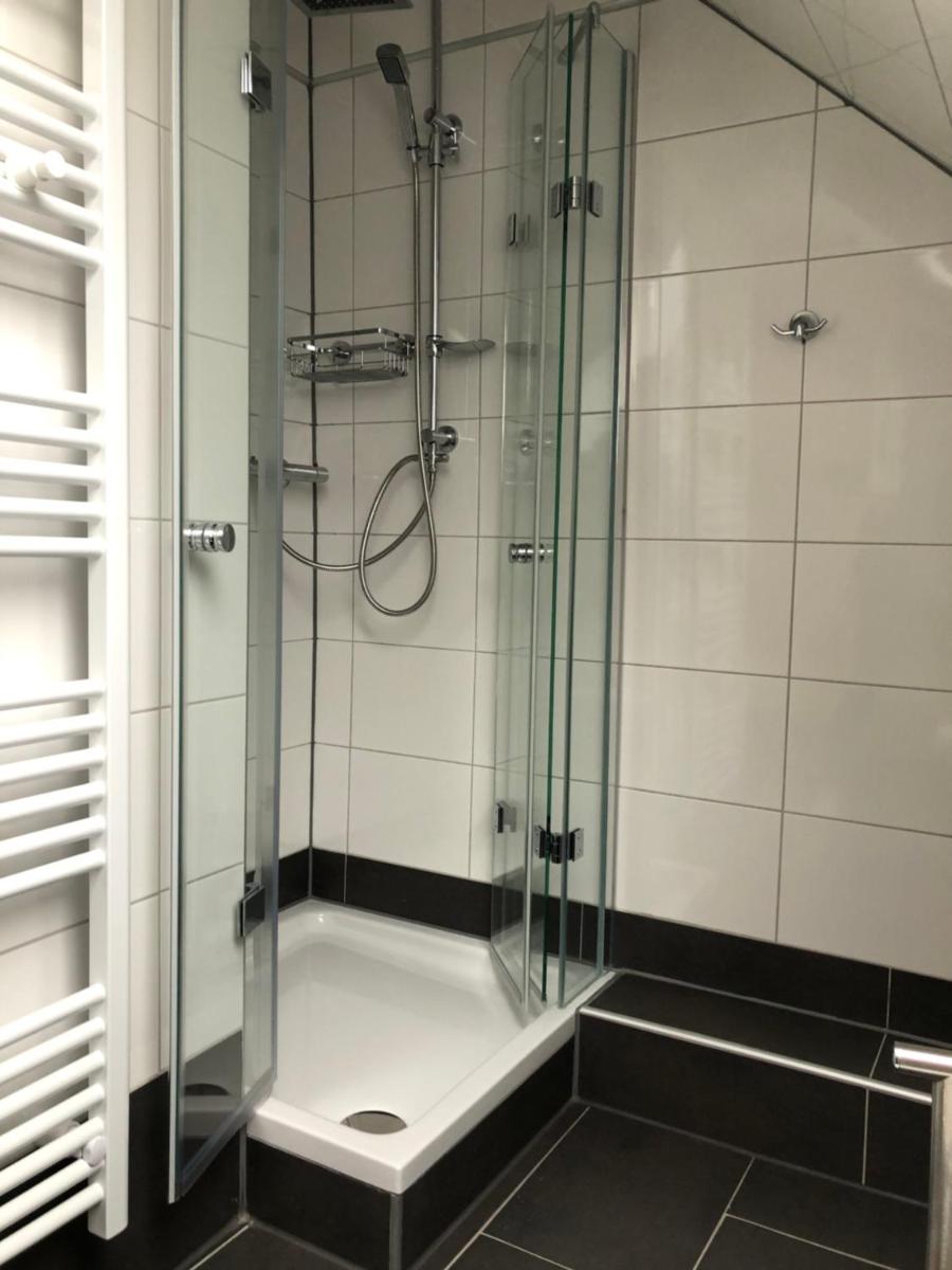 Schiller Pension - Housity
