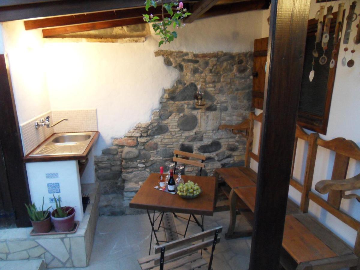 Guesthouse Gonia - Housity