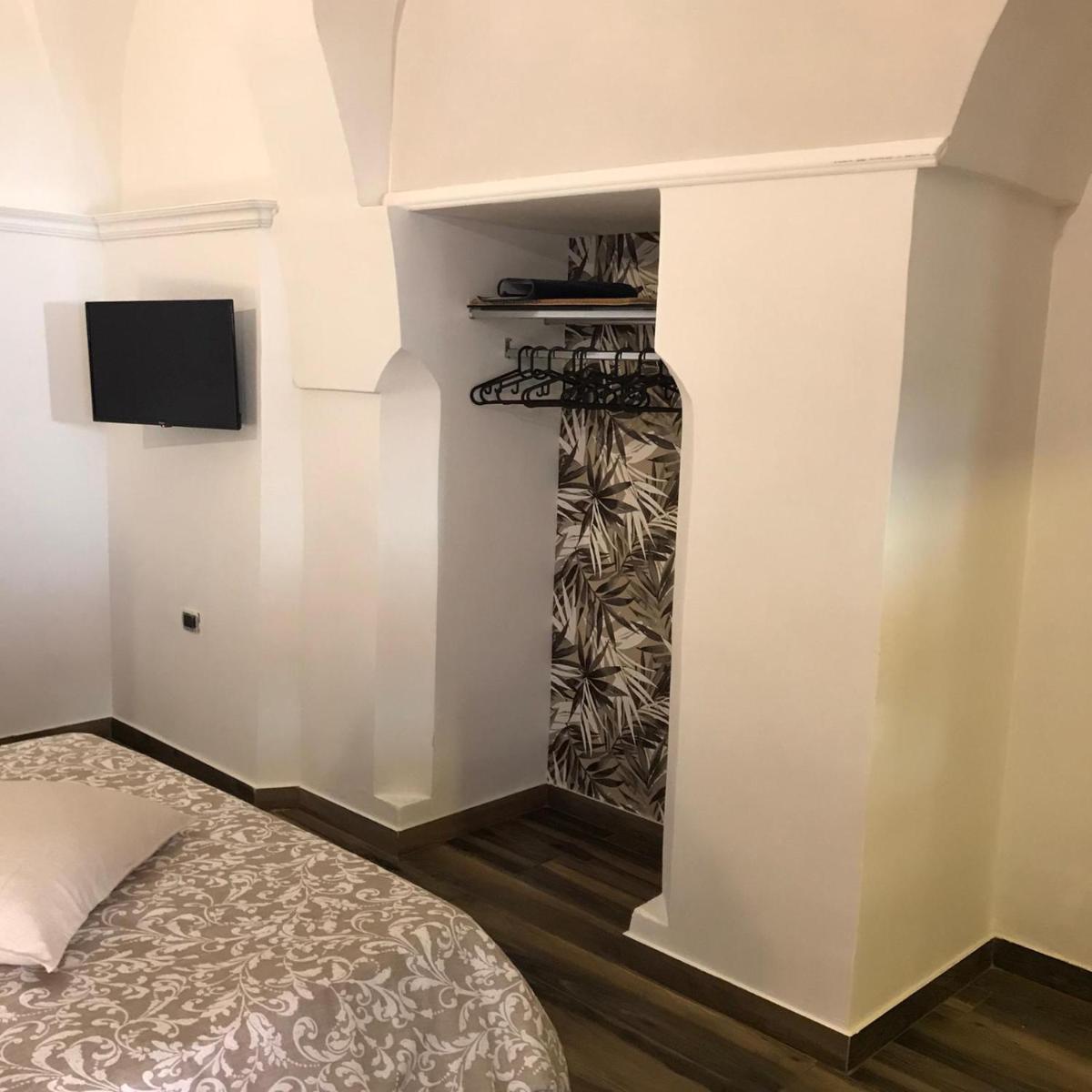 Exclusive Rooms - Housity