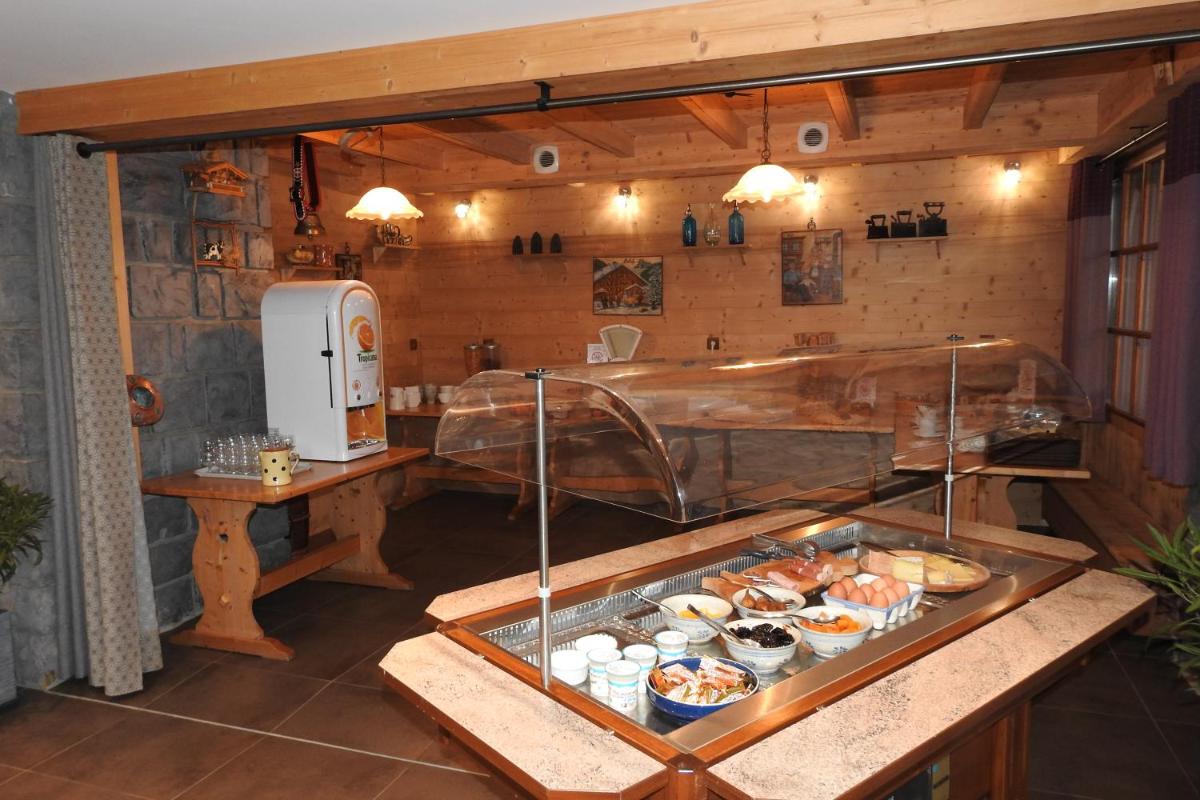 Cuisine ou kitchenette dans l'établissement Hôtel Belalp