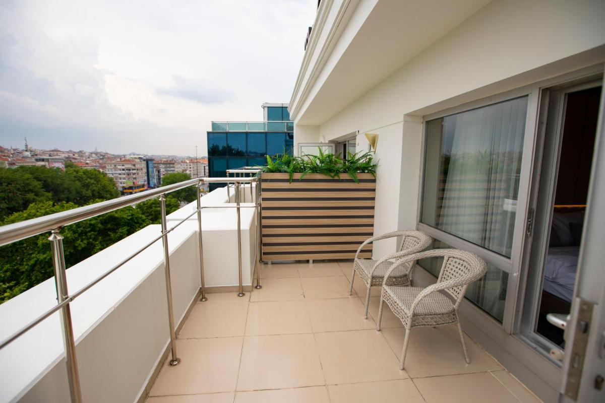 THE GREEN HOTEL - Housity