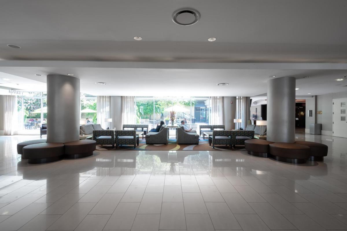 Holiday Inn Washington Capitol-National Mall, an IHG Hotel - Housity