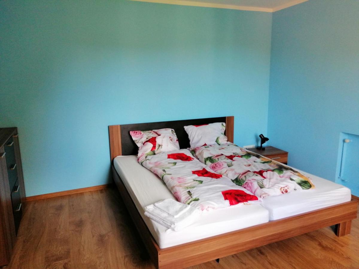 Tanie noclegi w Bieszczadach - Housity