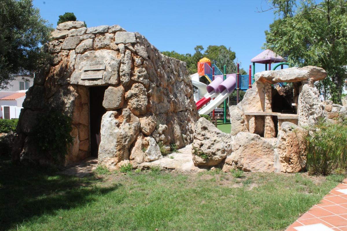 Jardín al aire libre en Apartaments Talayot