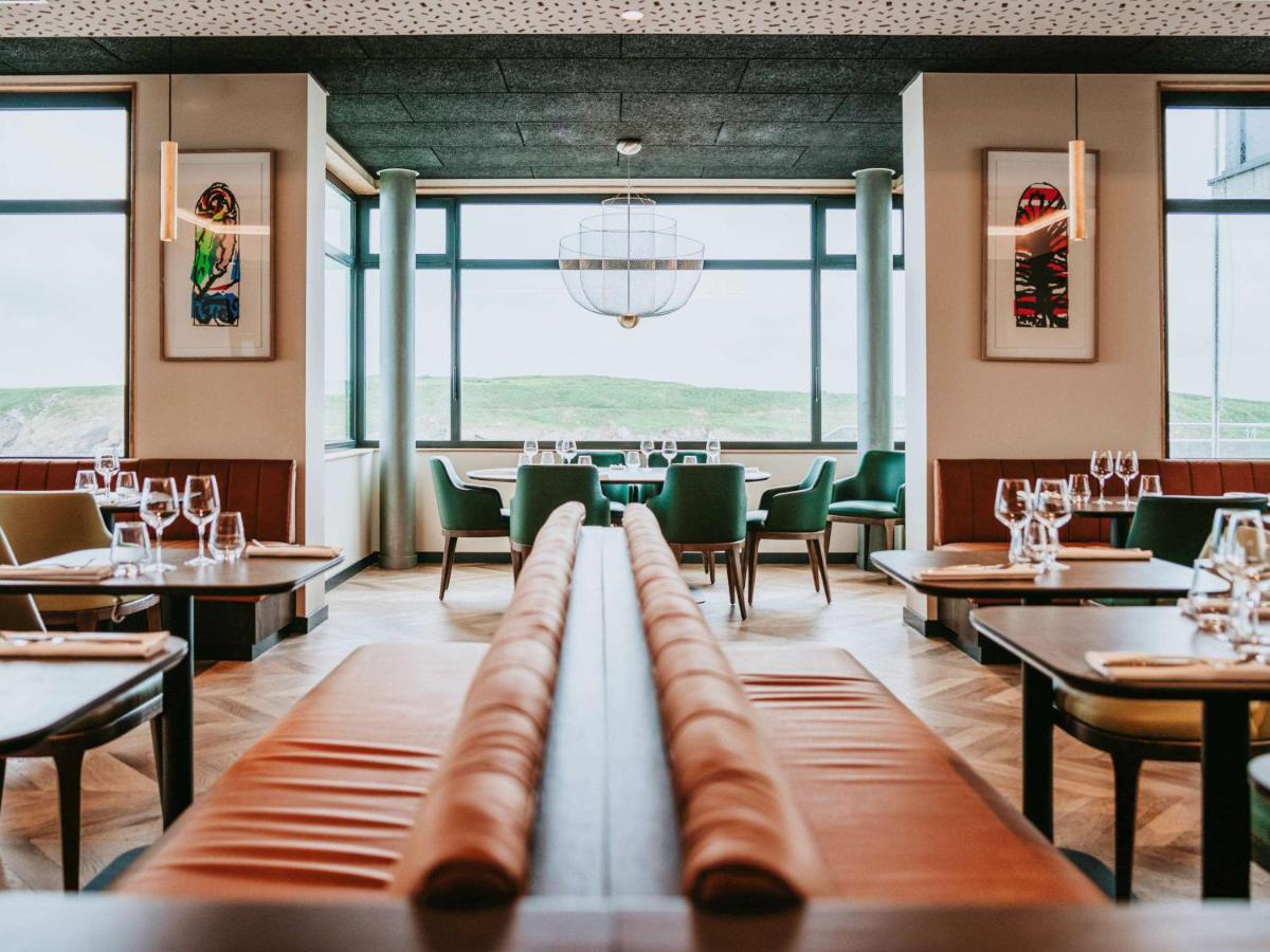 Coin salon dans l'établissement Sainte-Barbe Hotel & Spa Le Conquet - MGallery Collection
