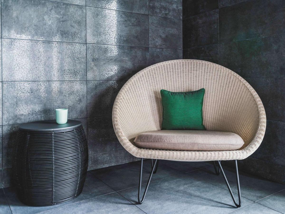 Coin salon dans l'établissement Sainte-Barbe Hotel & Spa Le Conquet - MGallery Collection
