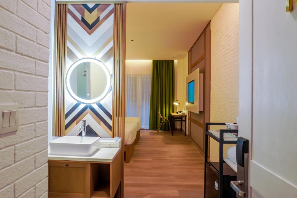 Suitetrails - Jambuluwuk Convention Hall & Resort Batu