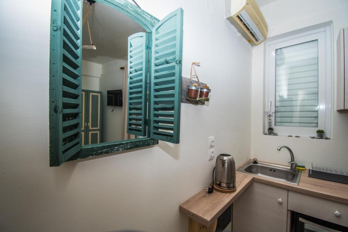 Alexandros - Housity