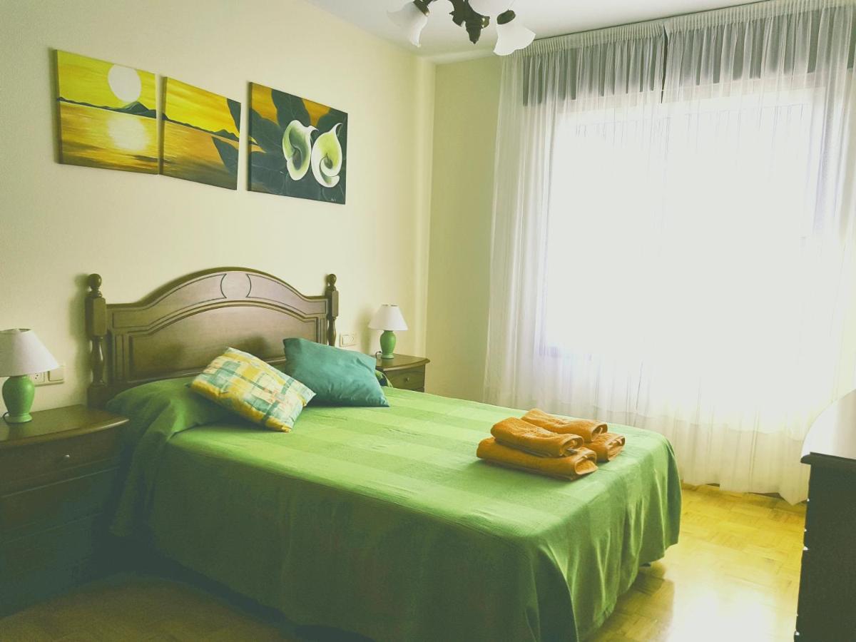 Piso amplio en el centro de Vilagarcía de Arousa - Housity