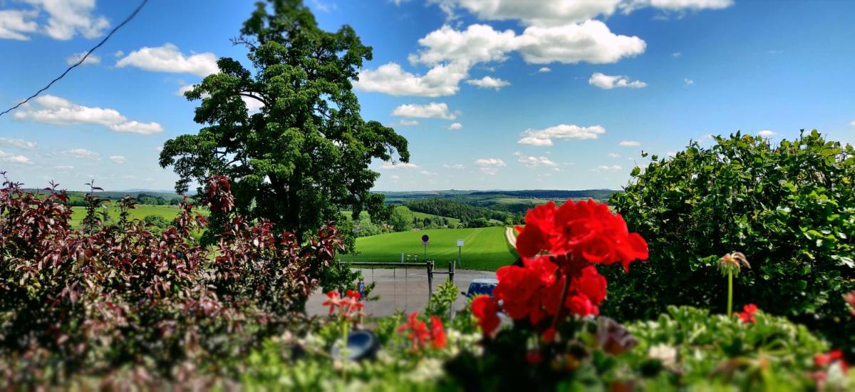 Hotel Neue Höhe - Housity