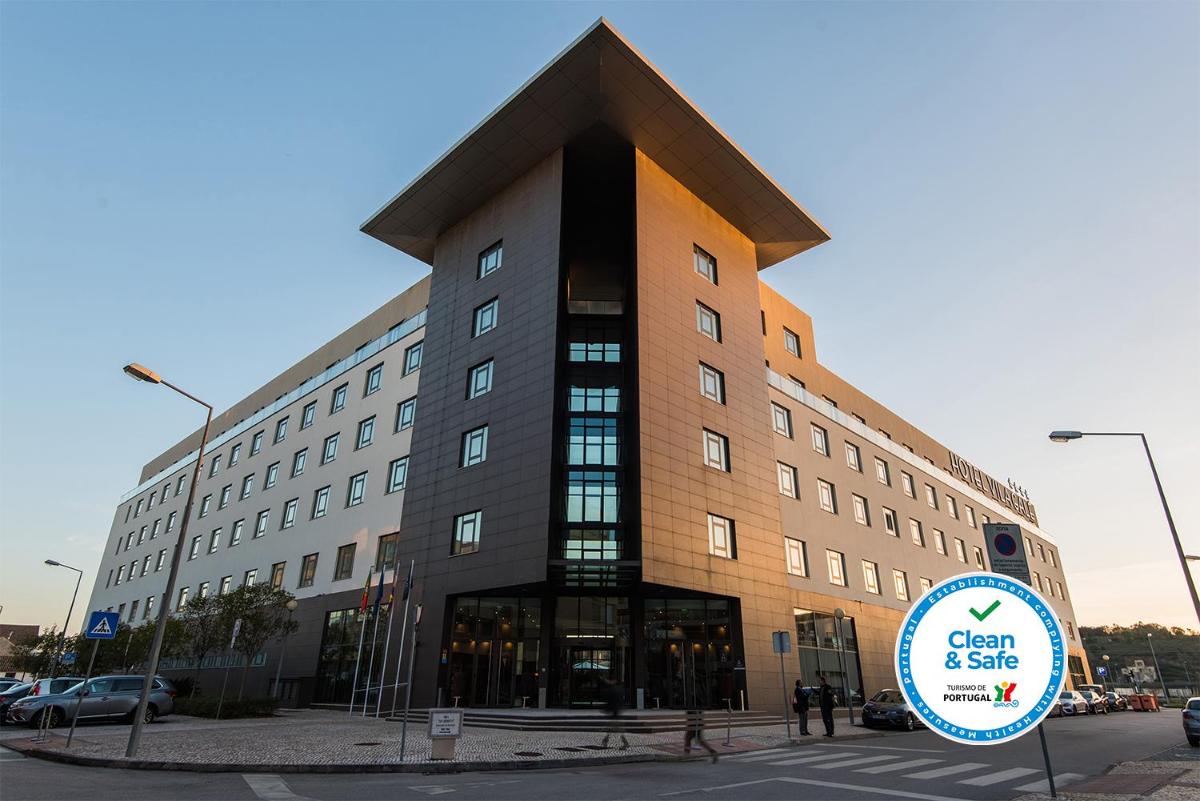 O edifício onde o hotel está situado