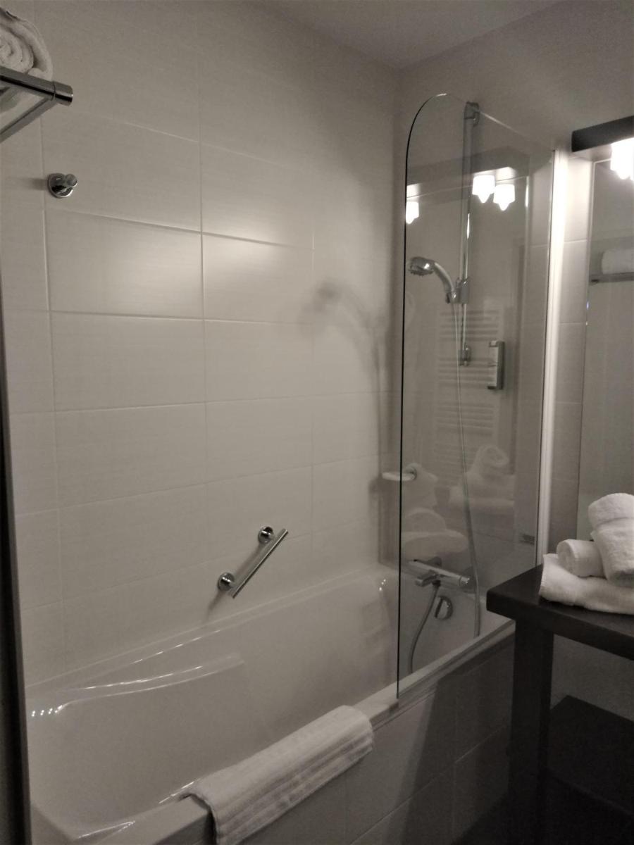 Spa Marin Du Val Andre Thalasso Resort - Housity