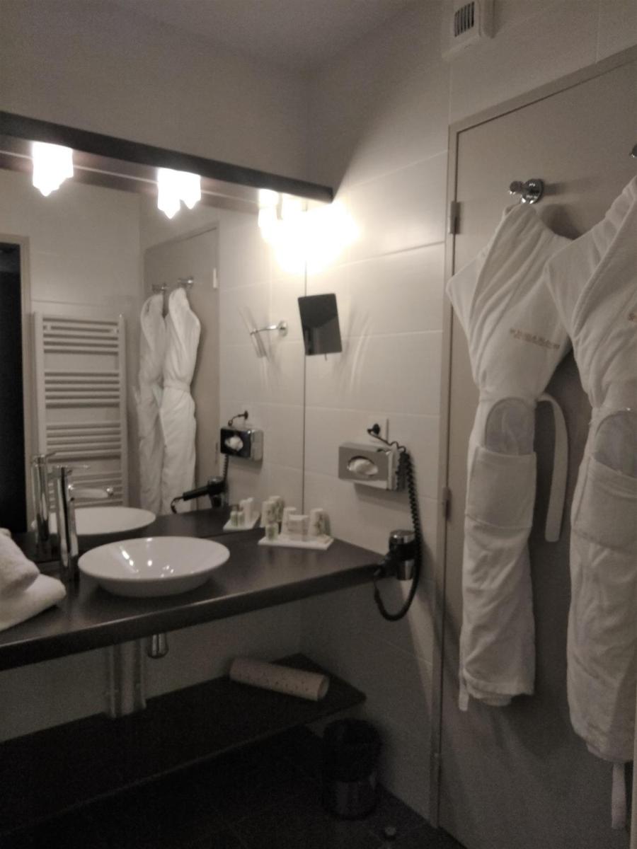 Spa Marin Du Val Andre Thalasso Resort - Housity