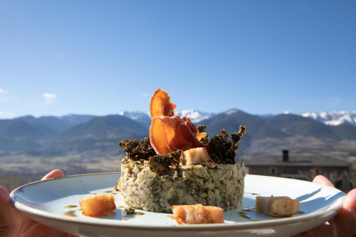 Comida en o cerca de este resort